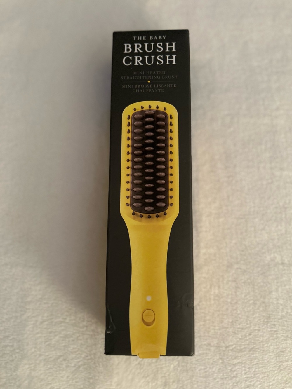 NWB drybar The Baby Brush Crush
Heated Straightening Brush